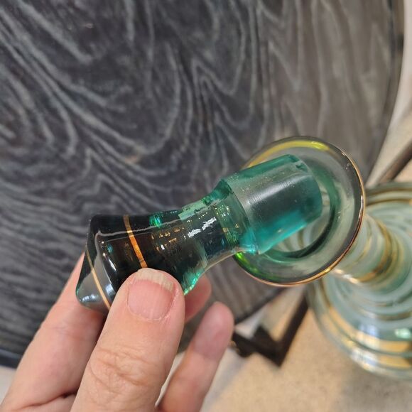 Elegant Green and Gold Striped Glass Decanter - Picture 5 of 6